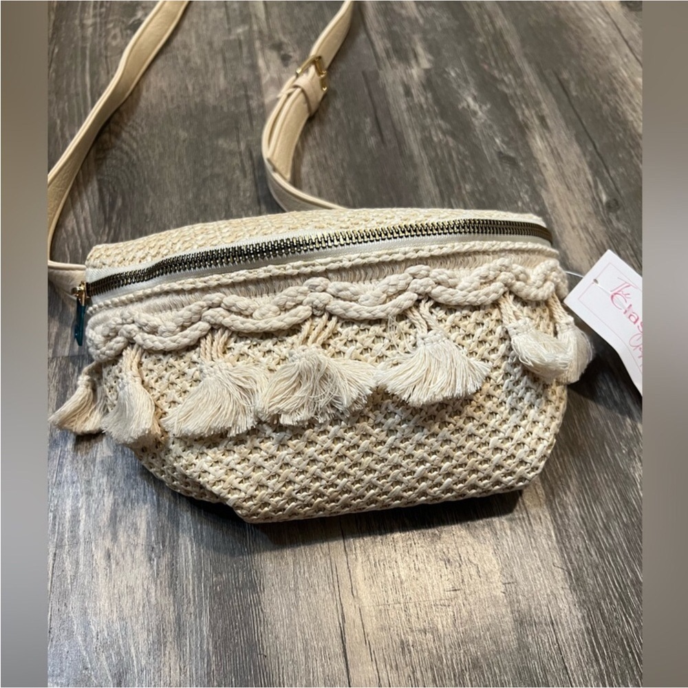 NWT Boho Crochet & Leather Belt Bag With Tassels - Picture 3 of 6